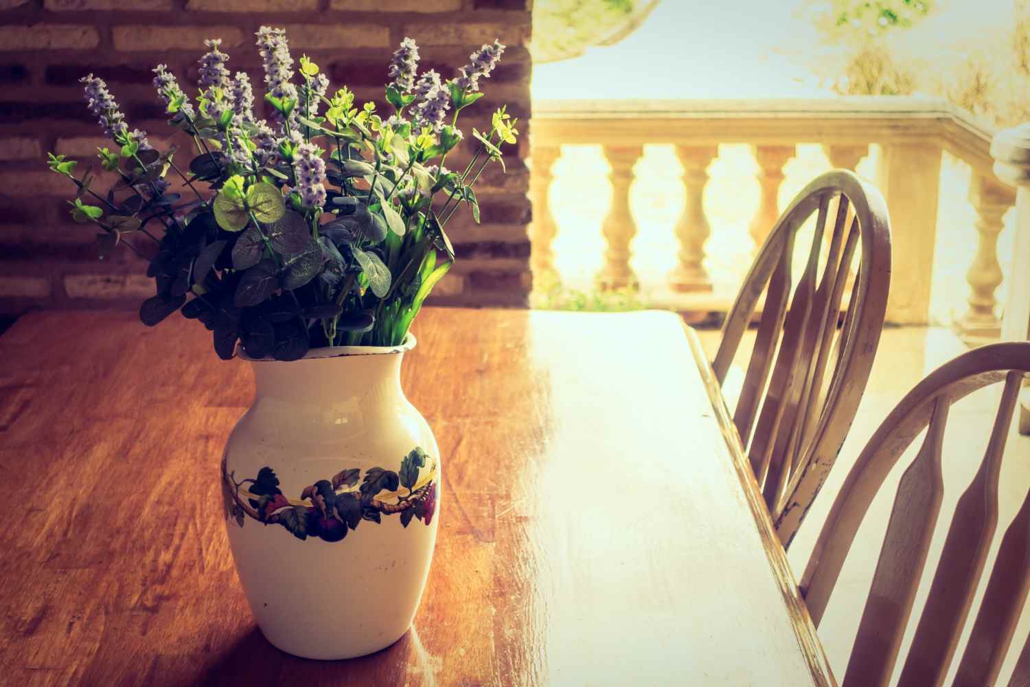 Mobilier și decorațiuni în stil mediteranean